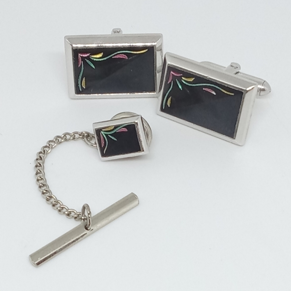 * vintage Mens SWANK tie pin & cufflinks set black with colorful edgework
